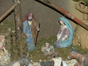 La Asociacion Procabalgata de Reyes mantiene abierto su tradicional belén y ultima los detalles de su noche mágica