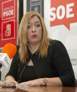 Flor Almón critica que Sebastián Pérez nombre alcaldesa a García Chamorro “por encima de la voluntad y los deseos de los motrileños”