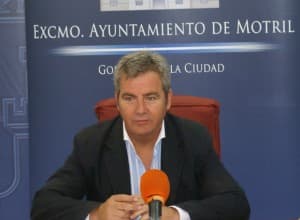 García Fuentes felicita a la Asociación de Chiringuitos por recibir una Mención Especial en los Premios de Turismo provinciales