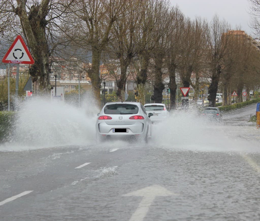 Emergencias 112 atiende más de 290 incidencias por viento y lluvia durante la noche en Andalucía