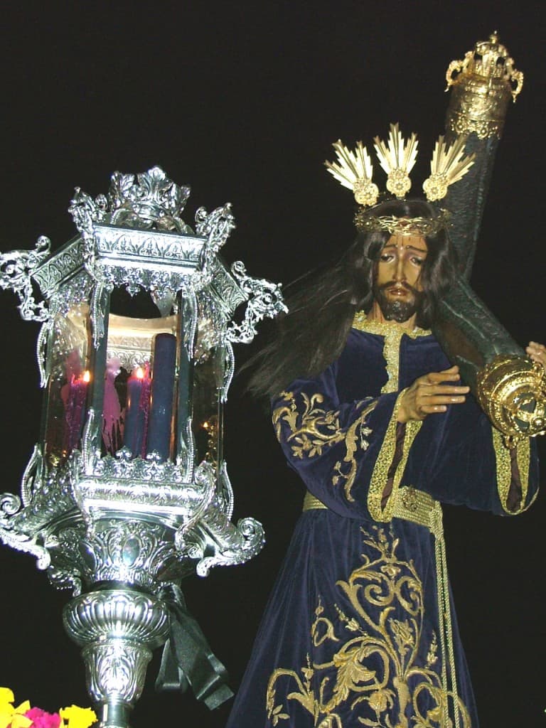 El Nazareno cumple con extraordinaria brillantez su LXXV aniversario de continuado ejercicio penitencial en la ciudad