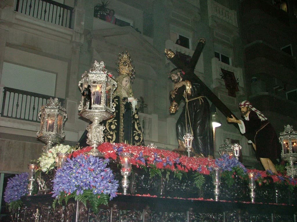 MIERCOLES SANTO Penitencia y dolor para el Gran Poder en los albores de la popular «madrugá»