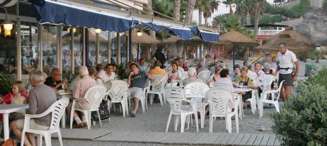 Andalucía amplía los planes de playa de forma extraordinaria para contribuir a reactivar el sector turístico andaluz