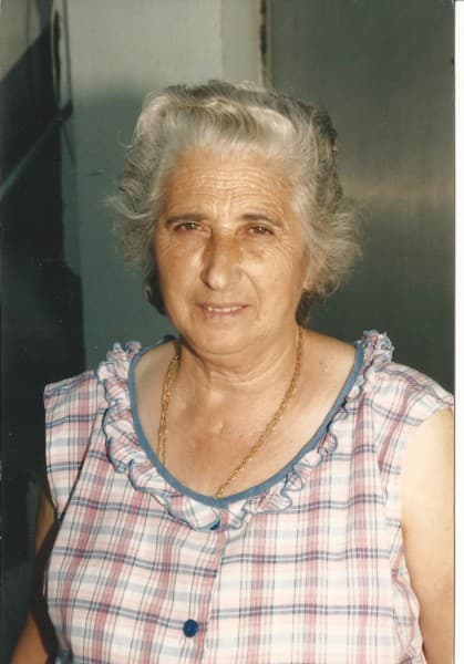 El PA de Motril muestra su pesar por el fallecimiento de Josefa Tirado, madre de la familia Katena