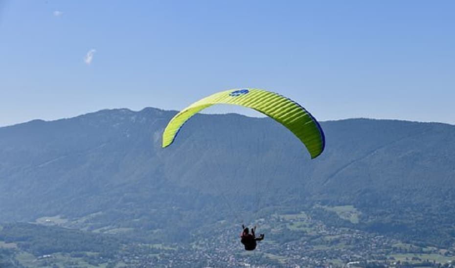 Herido un parapentista en una zona montañosa en Almuñécar