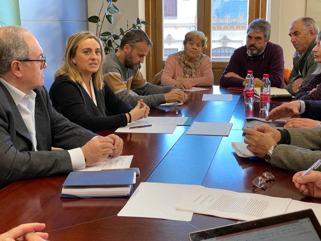 Marifrán Carazo se reúne con la Plataforma del Tren Rural y pide un debate “serio y sereno” al Estado