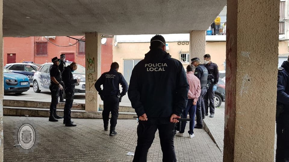 La Policía Local de Motril impone 250 sanciones en los diez primeros días de confinamiento