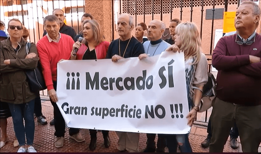 CA y PSOE buscan «soluciones» para los concesionarios del Mercado Municipal sexitano