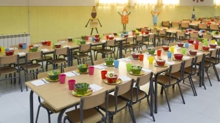 La Junta hace distinción de trabajadores de primera y segunda categoría en el sector de colectividades, según UGT
