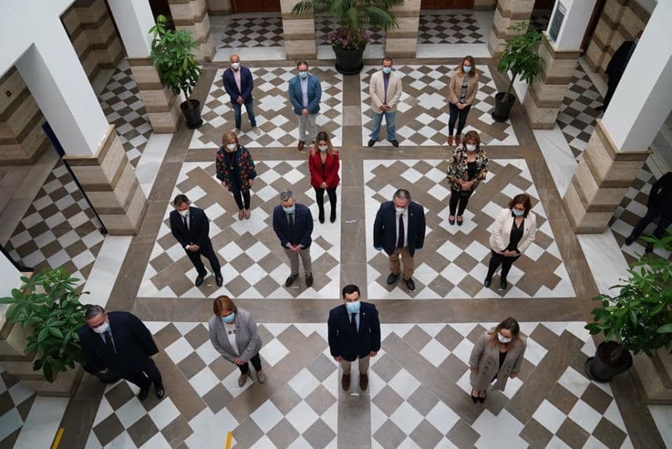 Juanma Moreno: «No hay datos objetivos que impidan a la provincia de Granada pasar a la Fase 1»