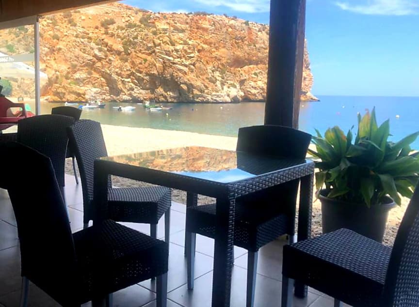 Los empresarios de las playas de la Costa Tropical de Granada piden con urgencia el pase de la provincia a Fase 3