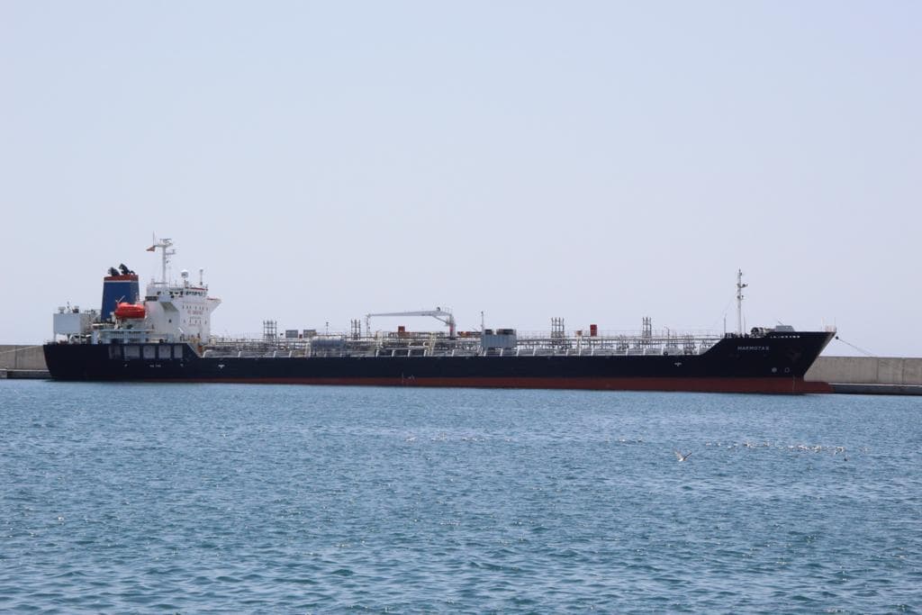 Por el Puerto de Motril ha entrado hasta junio el 48 por ciento del total de la melaza importada por Azucarera Guadalfeo el año pasado
