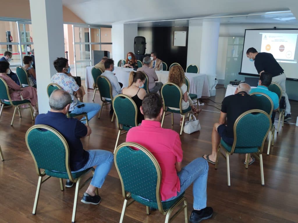 Turismo presenta a los empresarios granadinos las nuevas ayudas para el sector