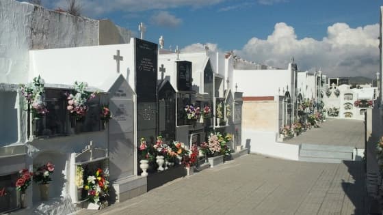 El Ayuntamiento de Salobreña controlará el aforo de los cementerios y ampliará los horarios en el puente de Todos los Santos