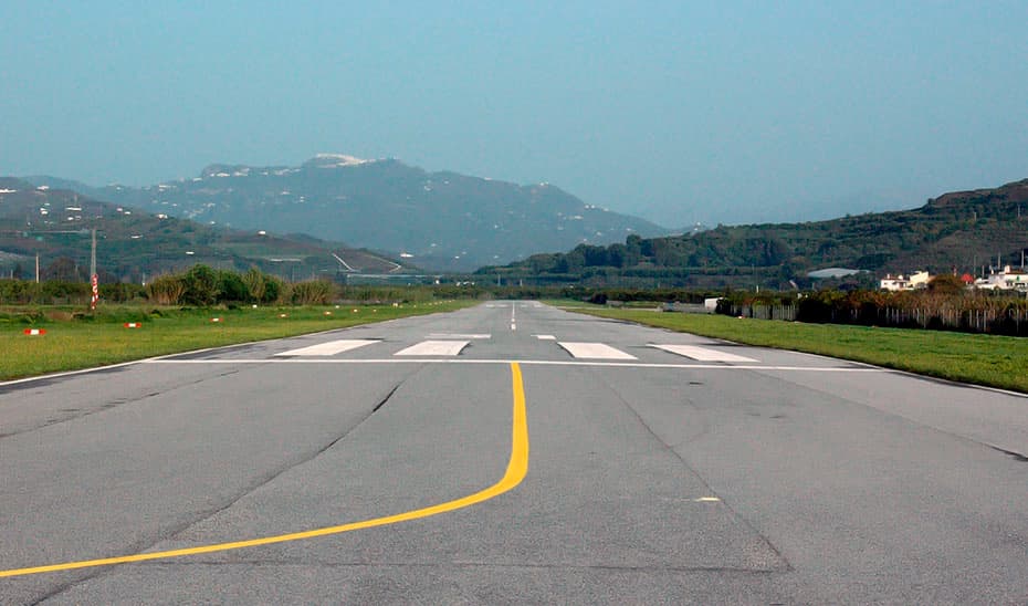Fallecido un hombre de 26 años en accidente de avioneta en el aeródromo de la Axarquía en Vélez-Málaga