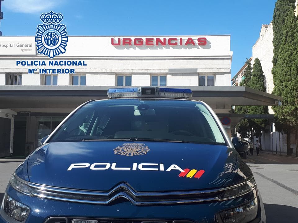 Detenido un paciente hospitalario por agredir a una doctora y amenazar a otro enfermo ingresado