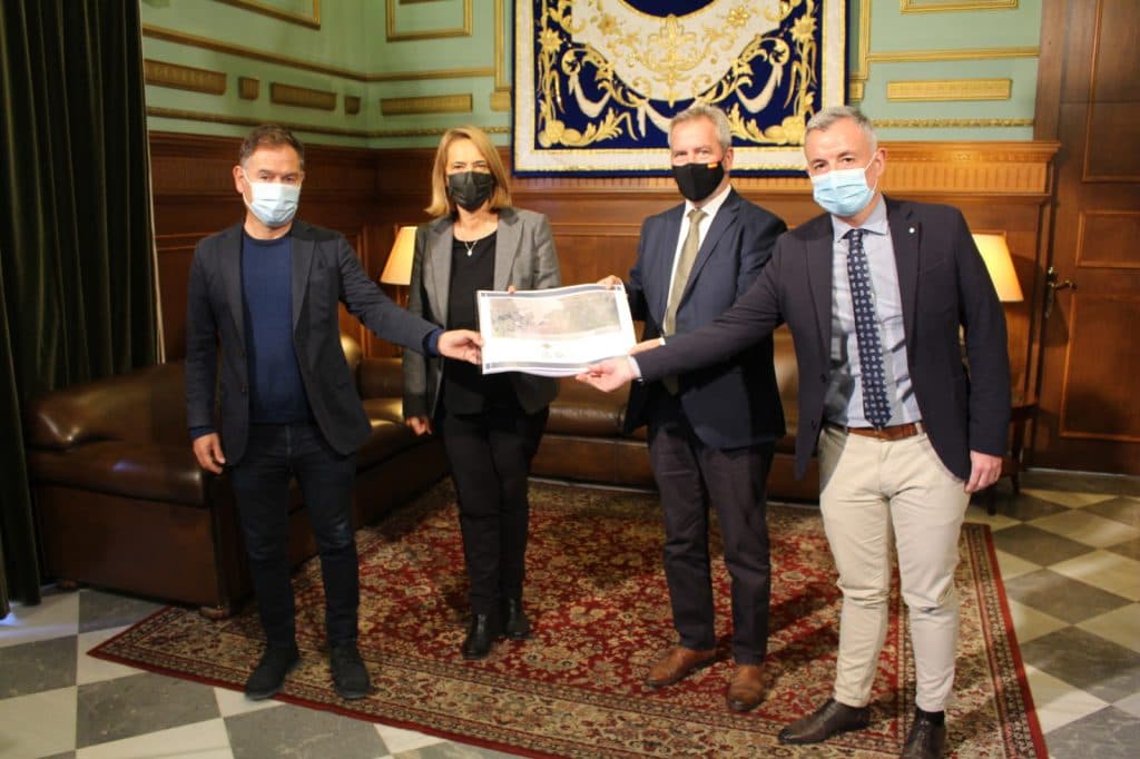 «Los intereses de Motril pasan por la construcción de una línea ferroviaria que nos una con Granada»