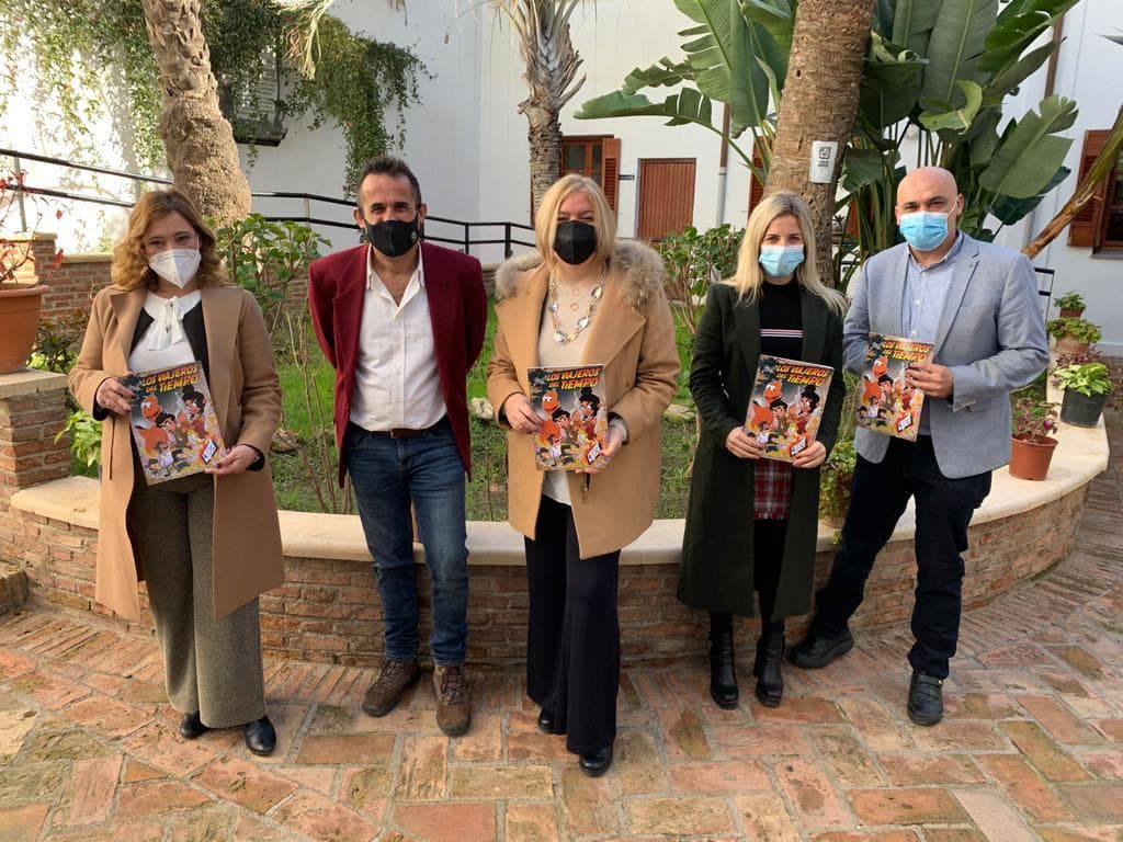 Mancomunidad entrega a las bibliotecas públicas de Motril 50 ejemplares del cómic ‘Los Viajeros del Tiempo’