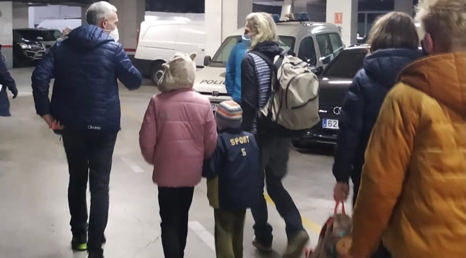 Agentes de la Unidad de Policía Adscrita en Granada recuperan a tres menores finlandeses sustraídos en su país