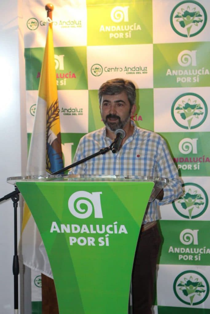 Modesto González: «Vox pretende recuperar parte de la educación franquista»