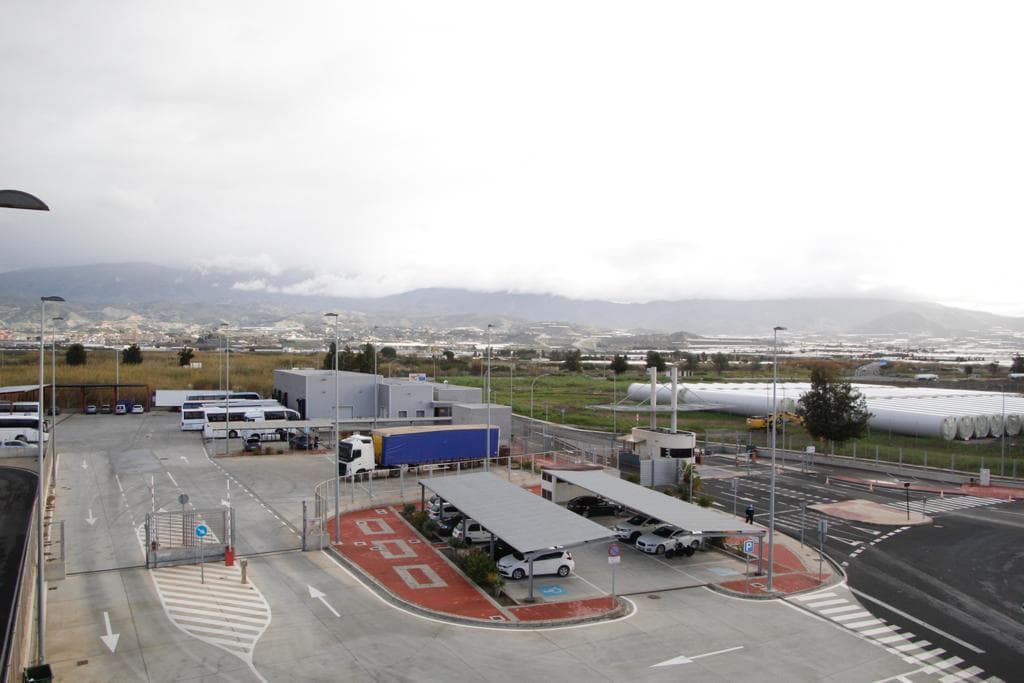 El Puerto de Motril presenta a Europa un proyecto de innovación energética para la instalación de marquesinas fotovoltaicas