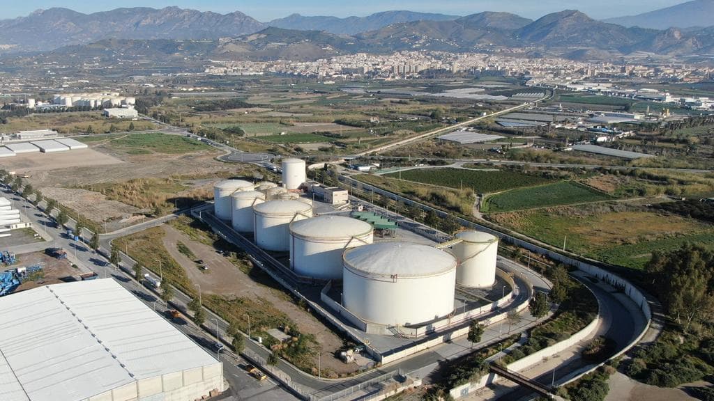 Secicar suministrará desde Motril diésel naval a la Armada Española los dos próximos años