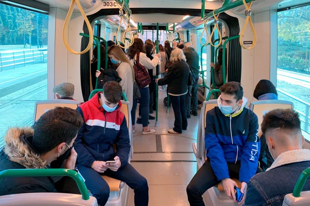 Metro de Granada registra en marzo el primer alza de viajeros desde el inicio del Covid-19
