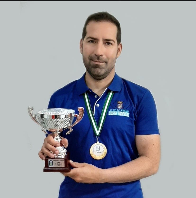 El carchunero Arsenio J. Frías gana el Campeonato Andaluz de Pesca en Kayak