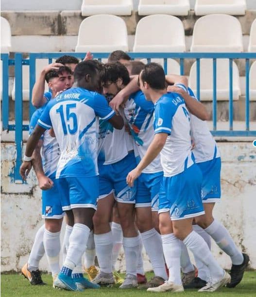 El CF Motril consigue la permanencia en Tercera División RFEF