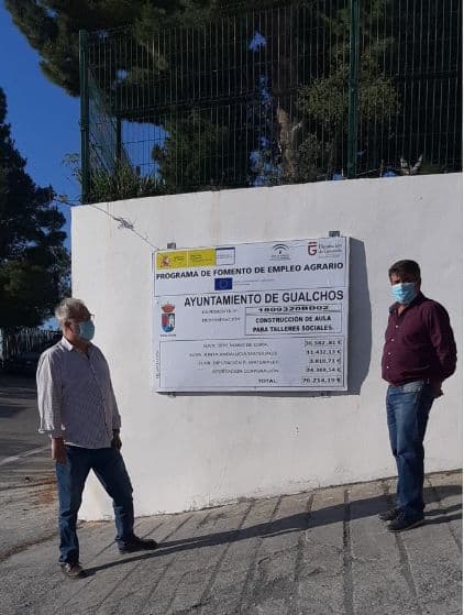Gualchos acoge la construcción de un aula para talleres sociales que se enmarca en las actuaciones del PFEA