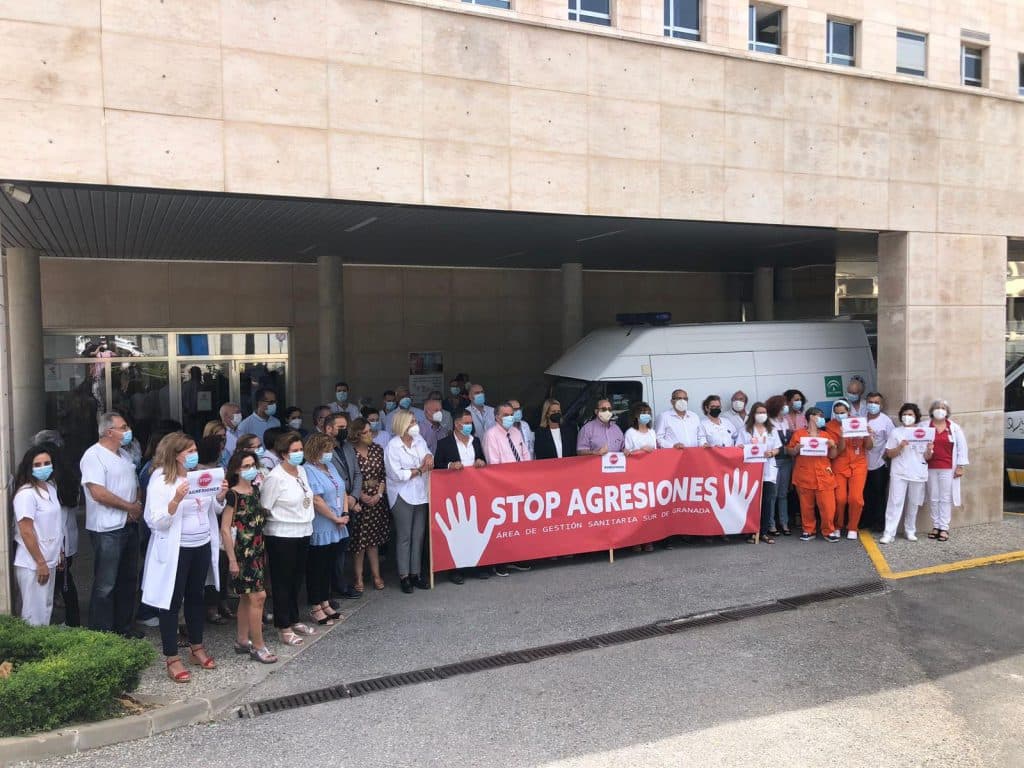 Los sanitarios de la Costa Tropical han recibido 21 agresiones en lo que va de año