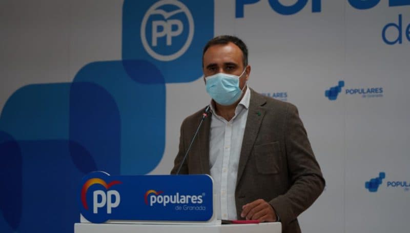El Partido Popular abandona el gobierno de Granada y deja solo al alcalde Luis Salvador