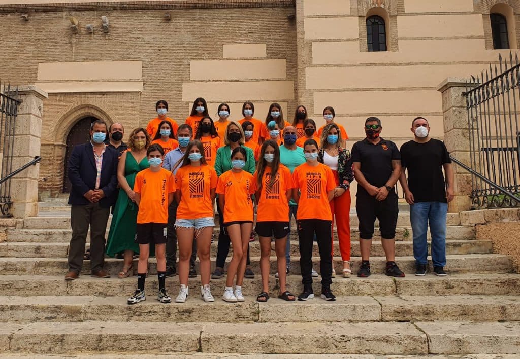 La alcaldesa felicita a las jugadoras cadetes del Asako tras su ascenso a Primera División Andaluza