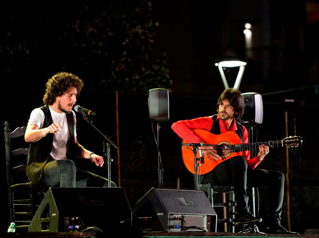 Kiki Morente & Juan Habichuela Nieto y el bailaor Farru enamoraron al público en la primera noche de la Caña Flamenca en Torrenueva Costa