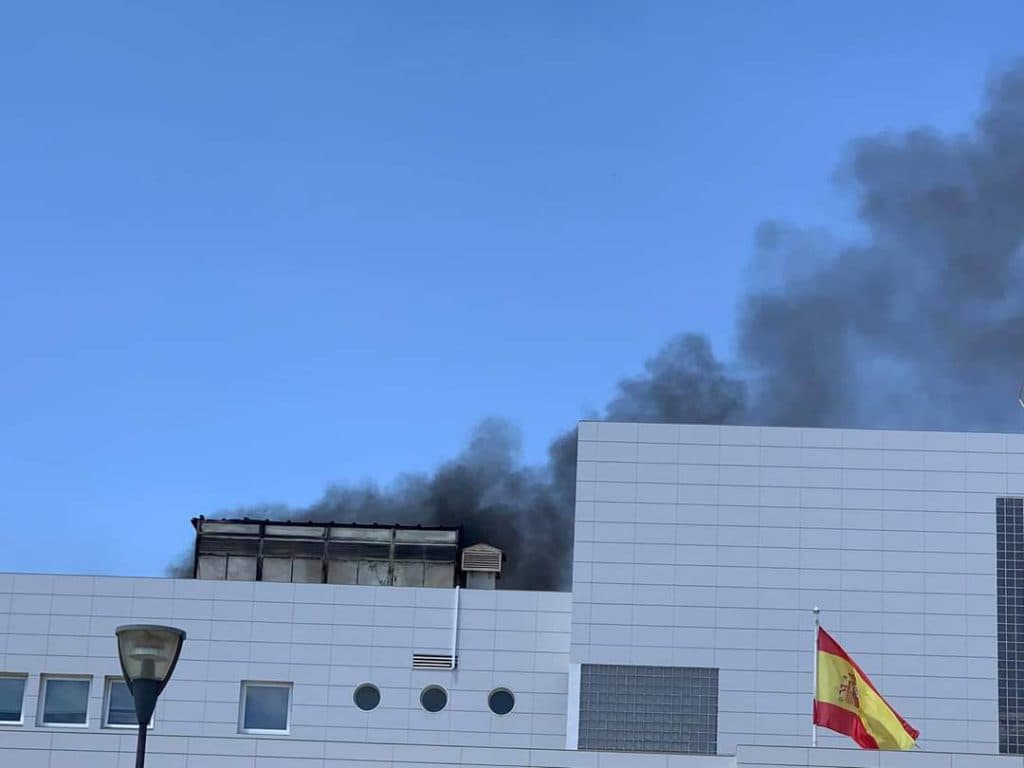 El incendio en la Comisaría de la Policía Nacional de Motril se originó en un aparato eléctrico de la azotea