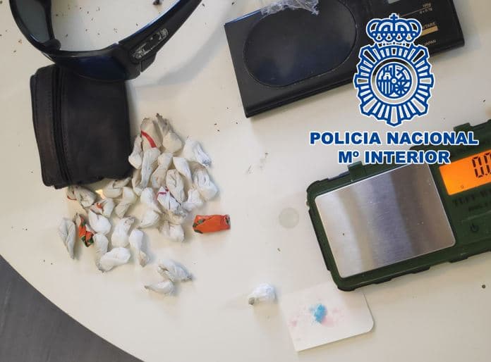 Desmantelado un punto de venta de cocaína y detenida una pareja como presuntos responsables