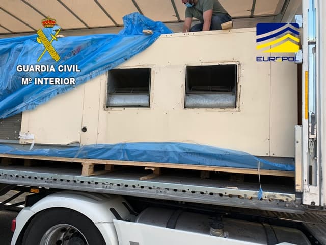 Desarticulada una organización que utilizaba furgonetas de alquiler que caracterizaba como empresas de mensajería para transportar droga