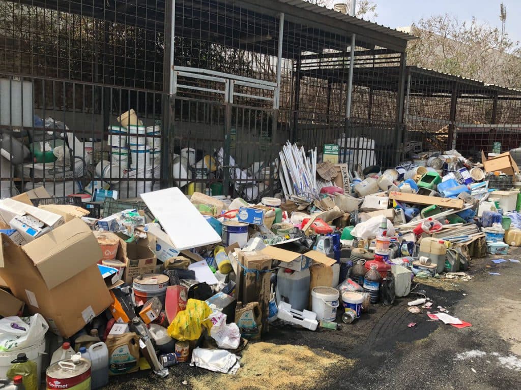 IU-Equo denuncia el «abandono» del Punto Limpio por parte del Gobierno municipal