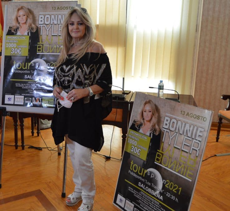 Bonnie Tyler aplaza su concierto en Salobreña por posible contagio Covid-19