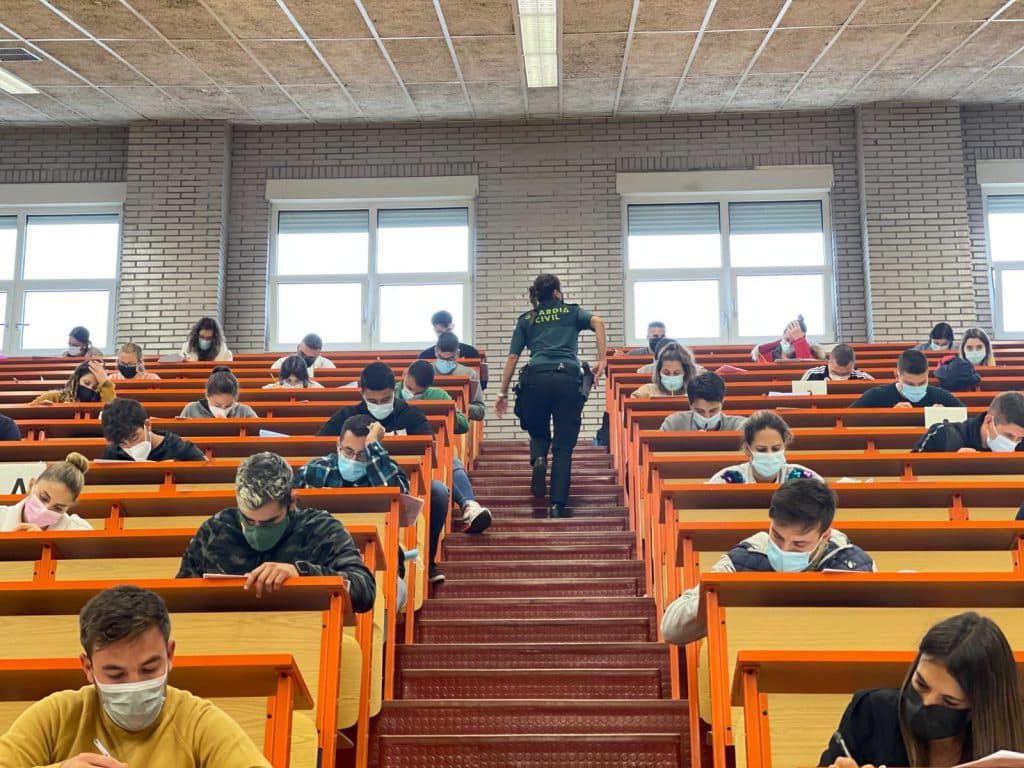 Cerca de 27.000 personas opositan a una de las 2.091 plazas ofertadas para ser guardia civil