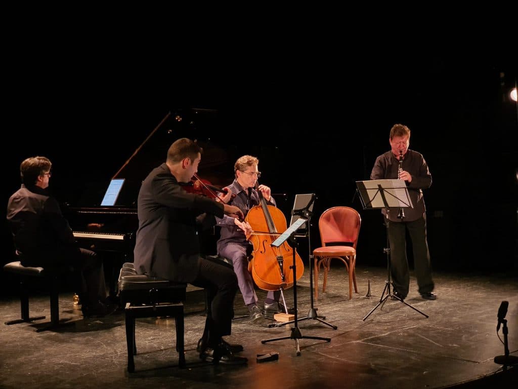 Música Sur arranca con una impresionante ovación del público motrileño en el Teatro Calderón