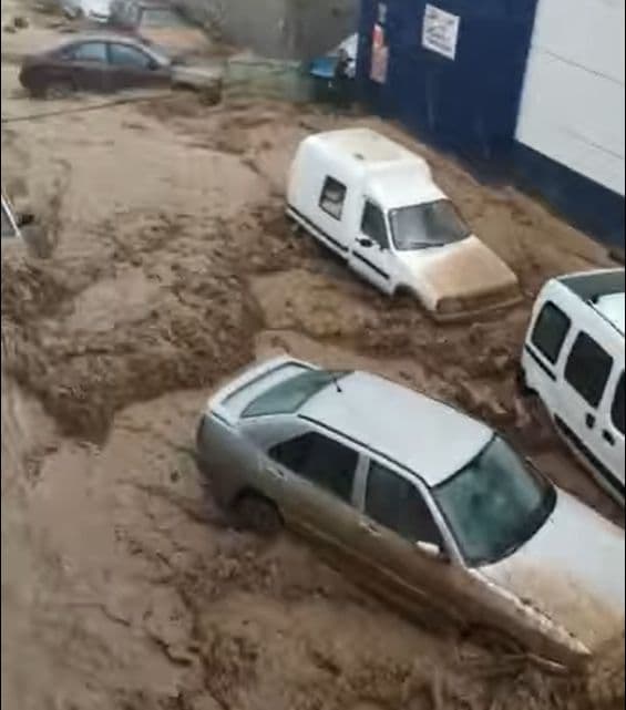 La lluvia de la tarde provoca 30 incidencias en la provincia de Granada