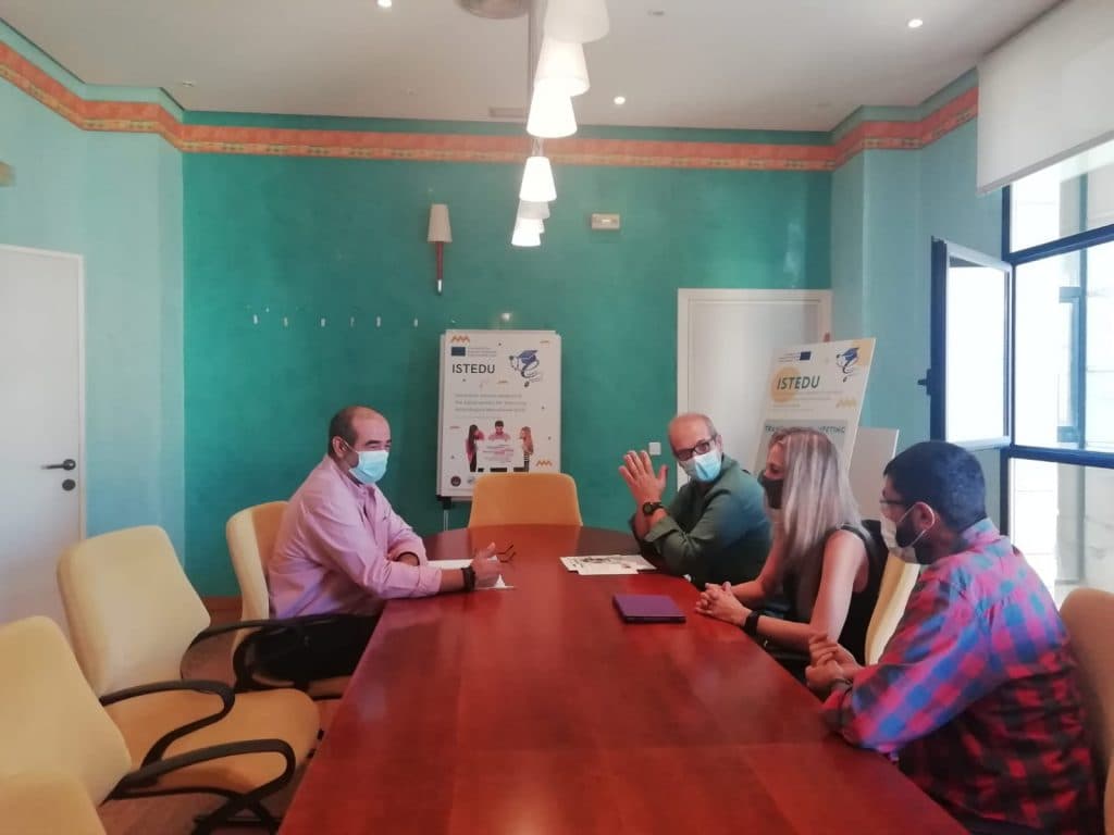 Reunión de coordinación entre el Ayuntamiento y el IES Mediterráneo dentro el programa Erasmus+