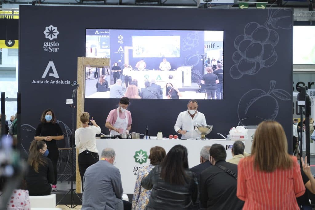 La Junta muestra la excelencia de la gastronomía andaluza en Salón Gourmets con el showcooking ‘Producto andaluz estrella con chef Estrella’
