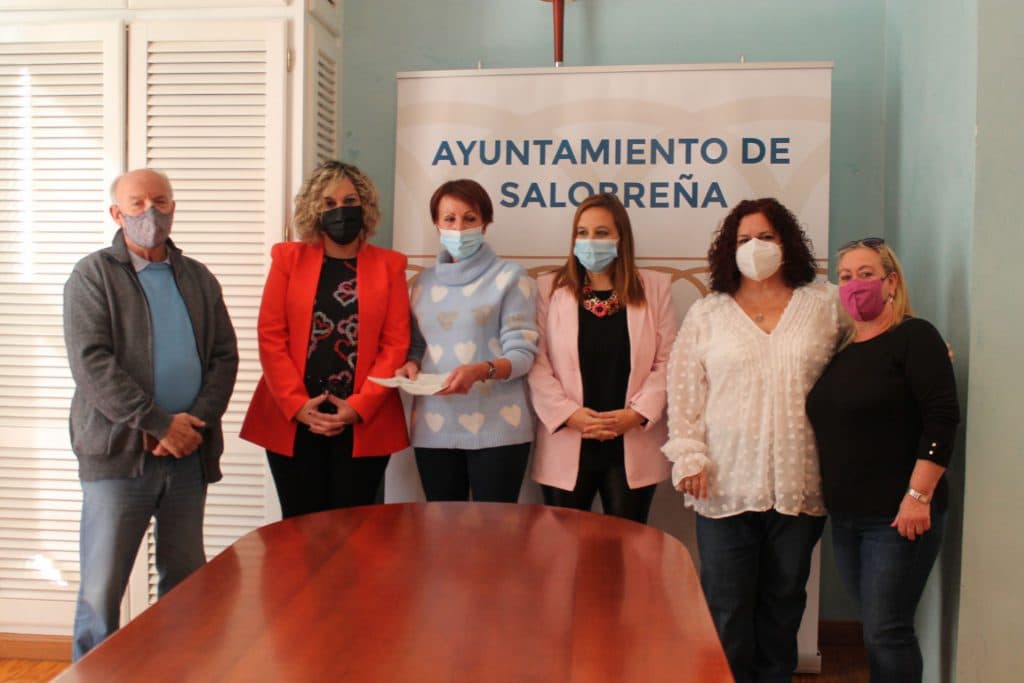 Teatro en Salobreña en favor de los damnificados de la isla de La Palma