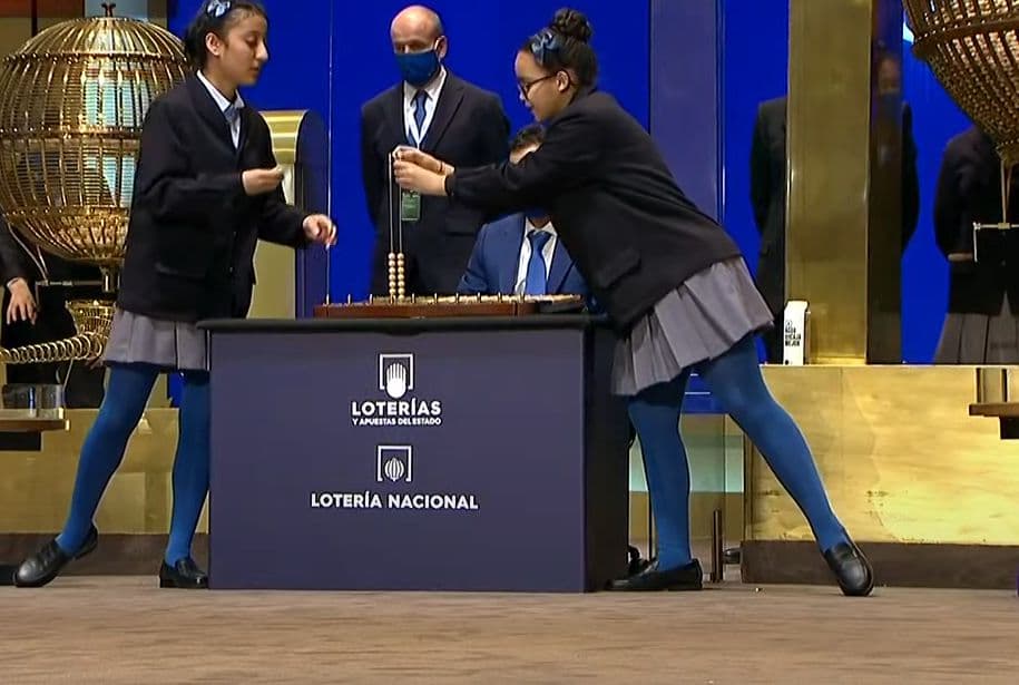 72119, segundo premio del sorteo de Navidad, vendido íntegramente en Basauri (Vizcaya)