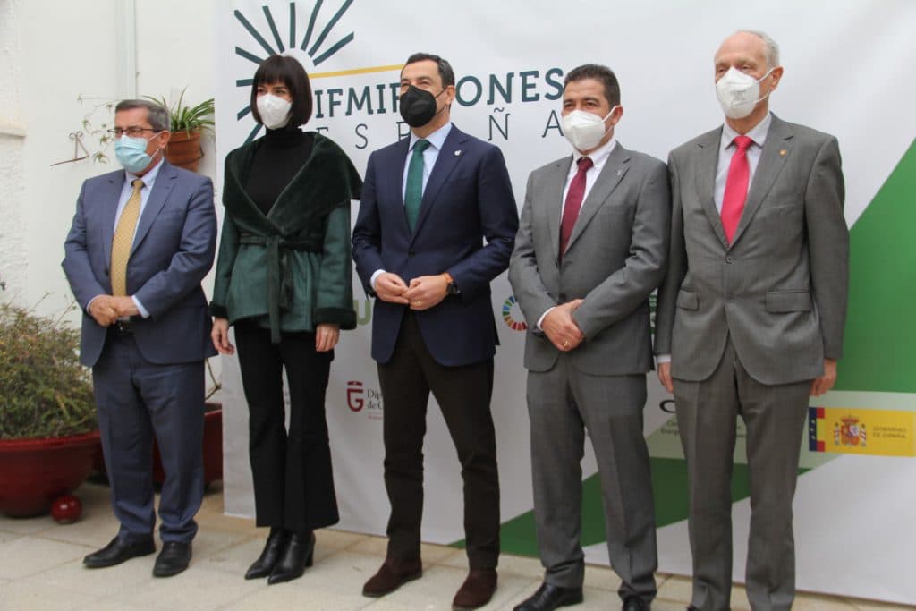 Firmado el convenio de cesión de terrenos para instalar el acelerador de partículas en el Parque Metropolitano de Escúzar