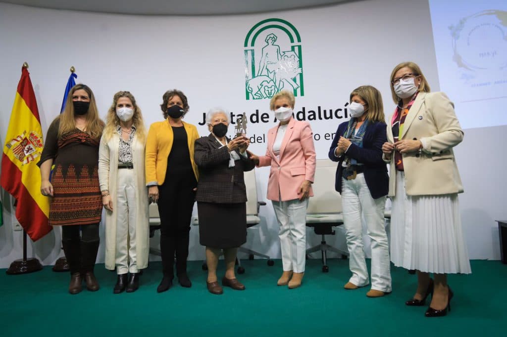 AFAMMER-Andalucía entrega el II Premio MARyE que destaca a las mujeres rurales de Andalucía