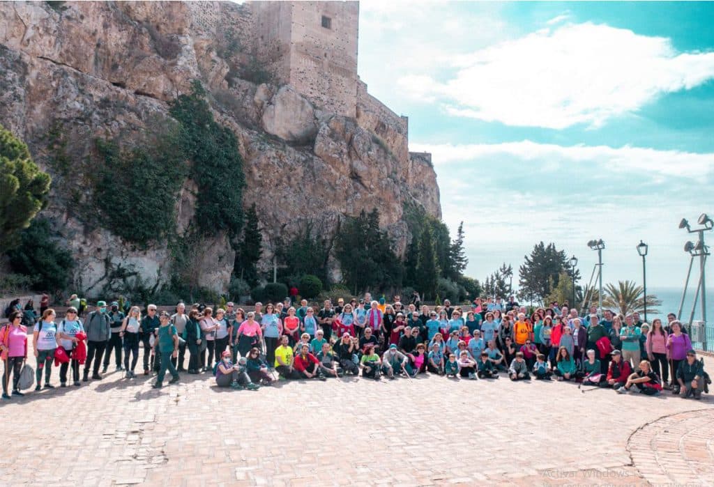 Unos 150 senderistas han participado en la ruta ‘Descubre Salobreña’