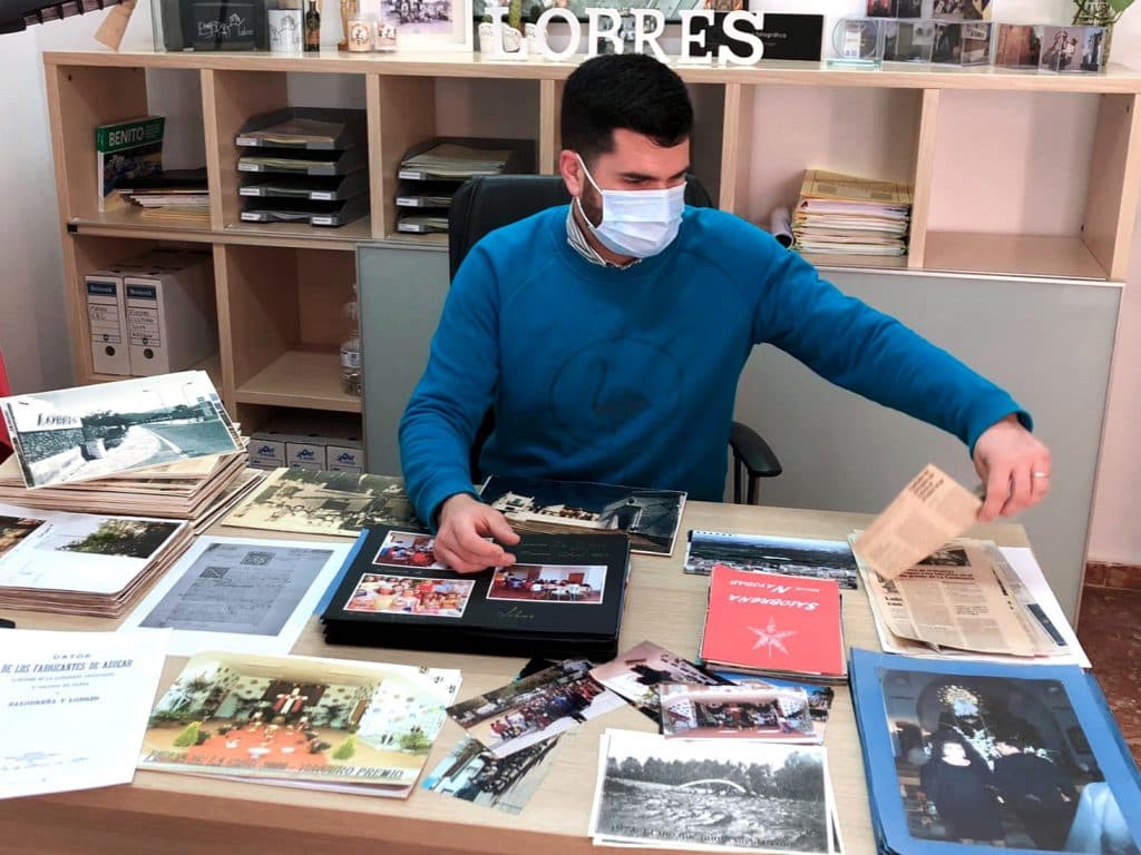Lobres impulsa la creación de un  ‘Banco de Recuerdos’